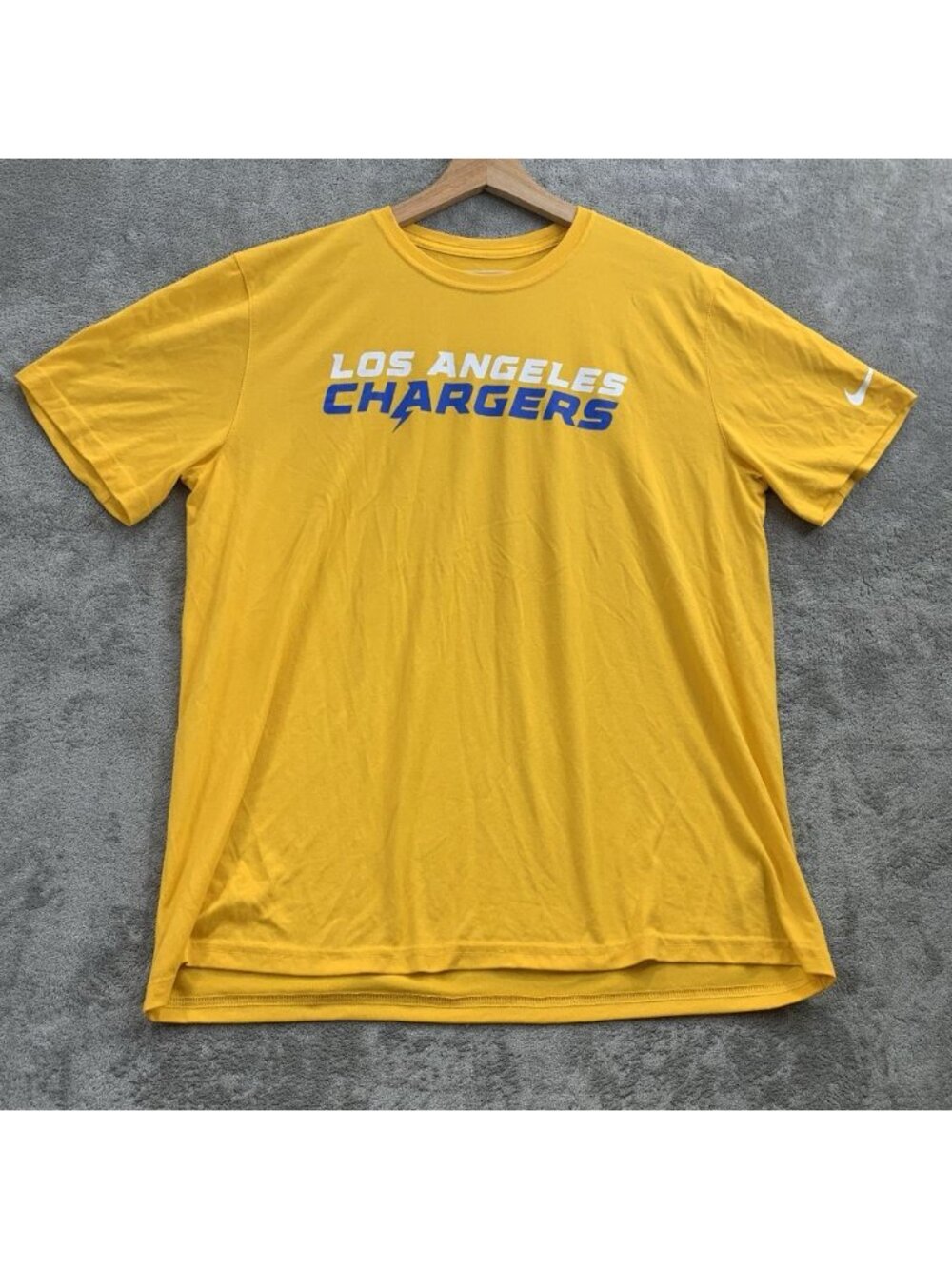Nike Legend Shirt Mens XL Los Angeles Chargers Dri-Fit Yellow NFL Tee Workout